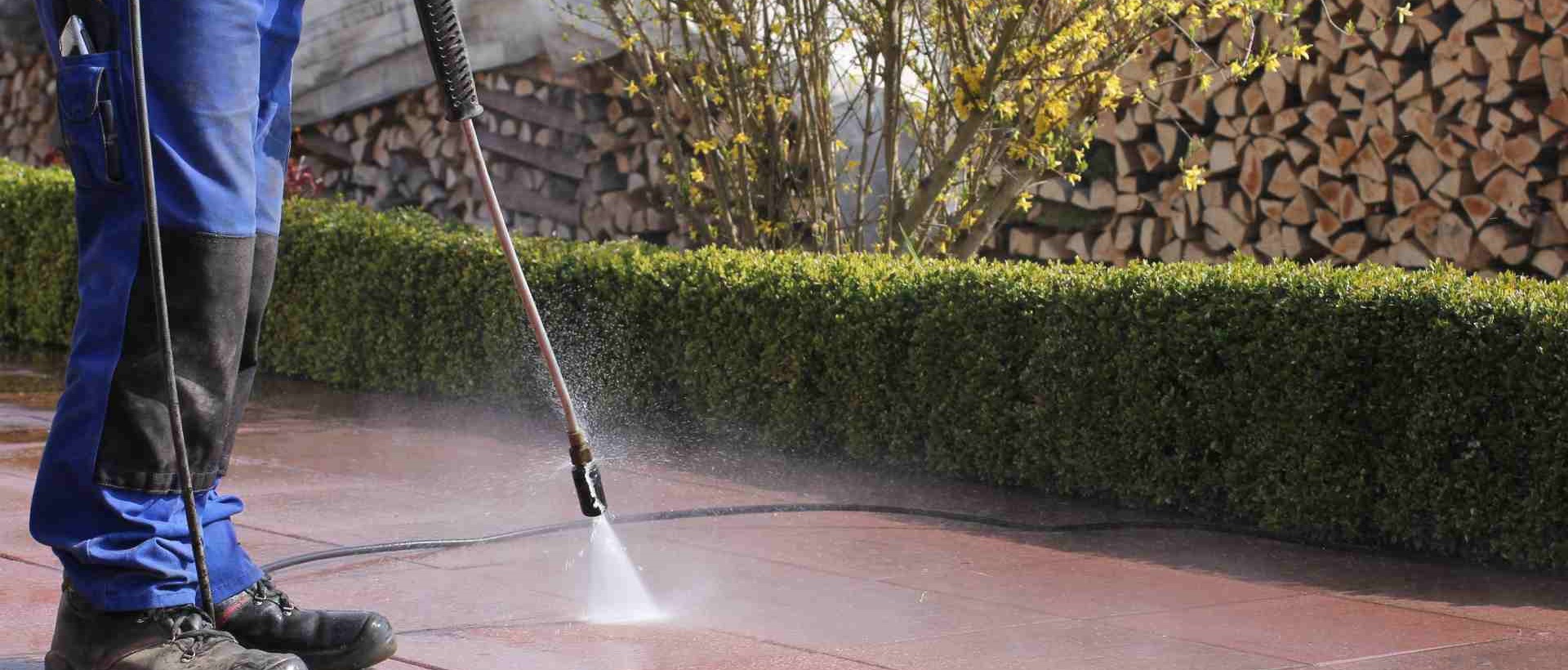 garden maintenance IG9